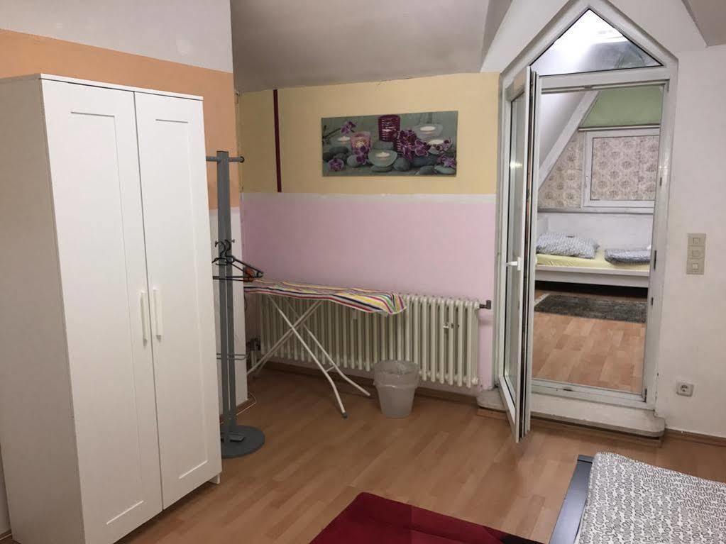A&S Ferienwohnungen Roonstrasse Bonn Exterior foto