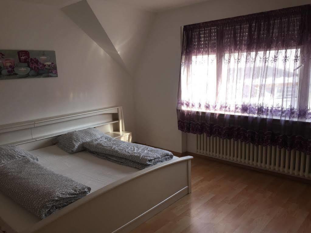 A&S Ferienwohnungen Roonstrasse Bonn Exterior foto