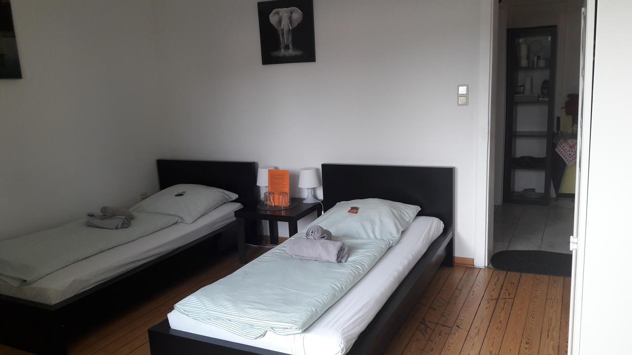 A&S Ferienwohnungen Roonstrasse Bonn Exterior foto
